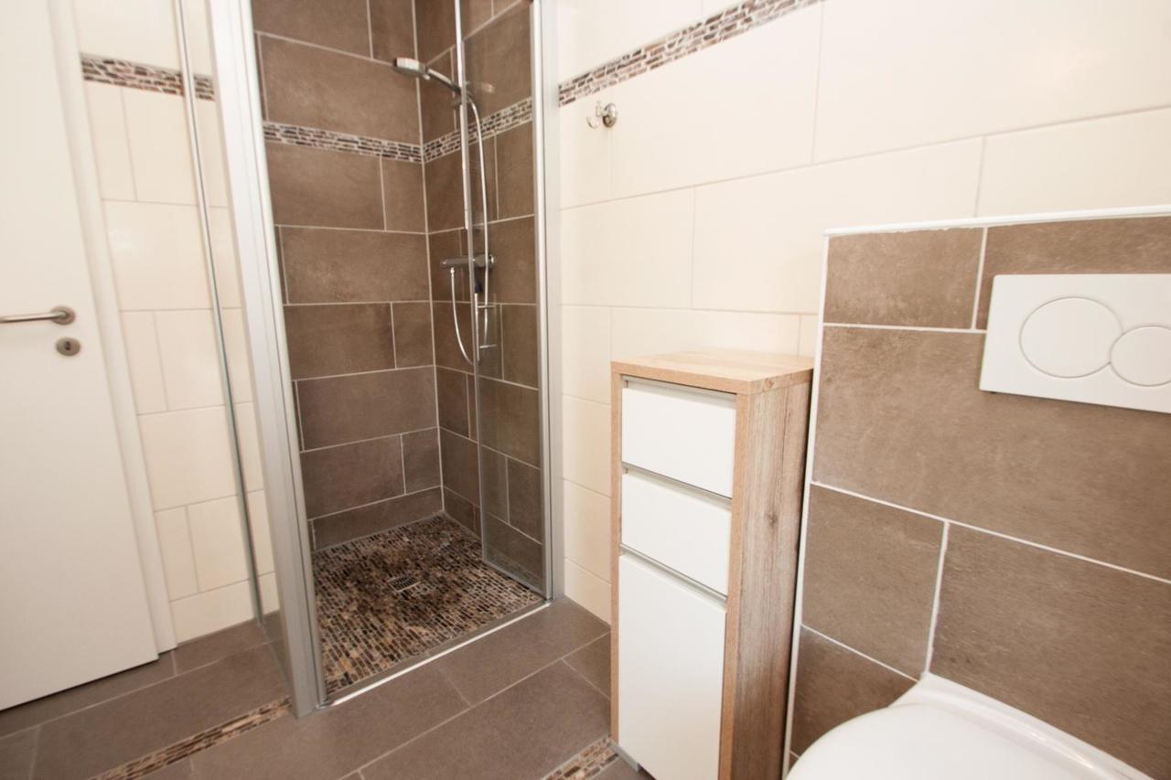 50230... Apartment Каролинензил Екстериор снимка
